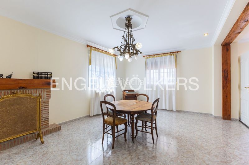 Foto fa9e3809-54de-4bac-b77b-b664898c9b4f. Casa amb calefacció aparcament piscina a Monserrat