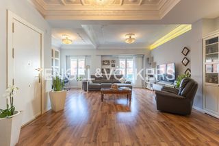 Appartement à Gran Via. Encantador piso reformado con balcón  en reino de valencia junto