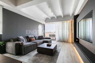 Location Appartement à Gran Via. Ático con terraza en el eixample