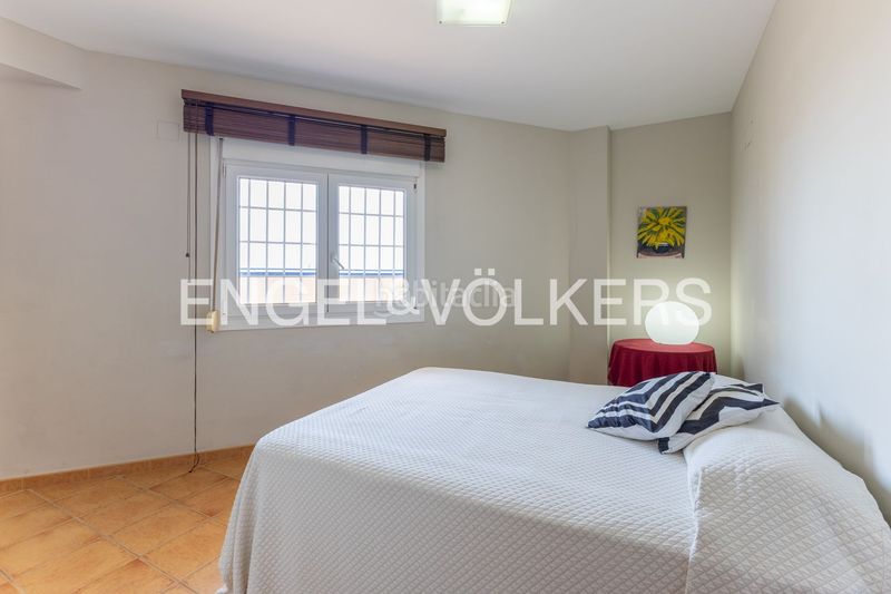 Foto 5fde0d17-46bd-4b56-93ba-08beee93b92e. Alquiler casa adosada magnífica casa adosada frente al mar para larga duración en Puçol