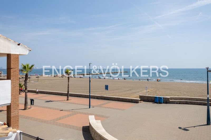 Foto c473921f-0f87-486d-8571-b28a2c3d471f. Alquiler casa adosada magnífica casa adosada frente al mar para larga duración en Puçol