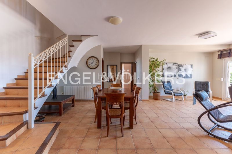 Foto c97374e1-7880-4b27-becd-344950b19216. Alquiler casa adosada magnífica casa adosada frente al mar para larga duración en Puçol