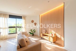 Rent Flat  Carrer dels rafalells. Vivienda de obra nueva a estrenar