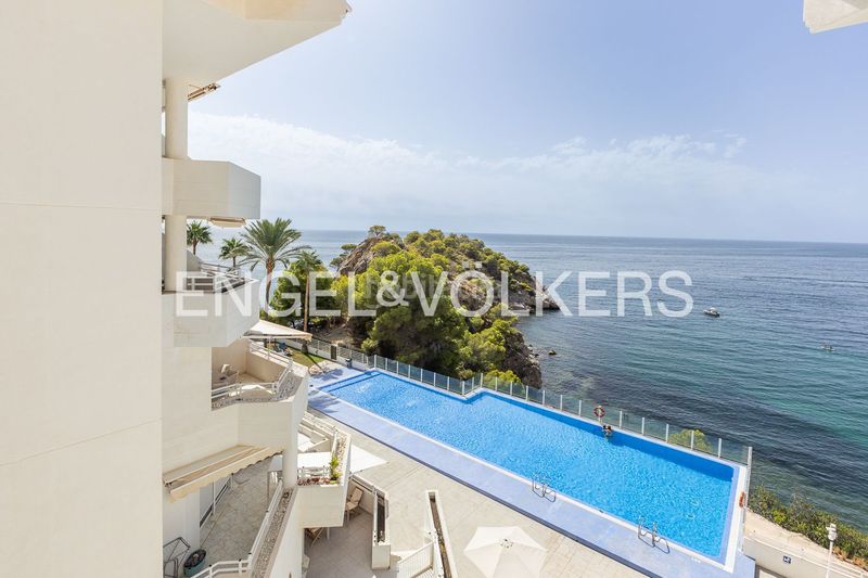 Foto c59f3318-9c70-4b44-a438-b3476722a872. Lloguer pis amb calefacció aparcament piscina a Mascarat Altea