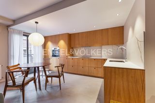 Alquiler Piso en En Corts - Doctor Waksman. Moderno dúplex en ruzafa con balcón y plaza de parking