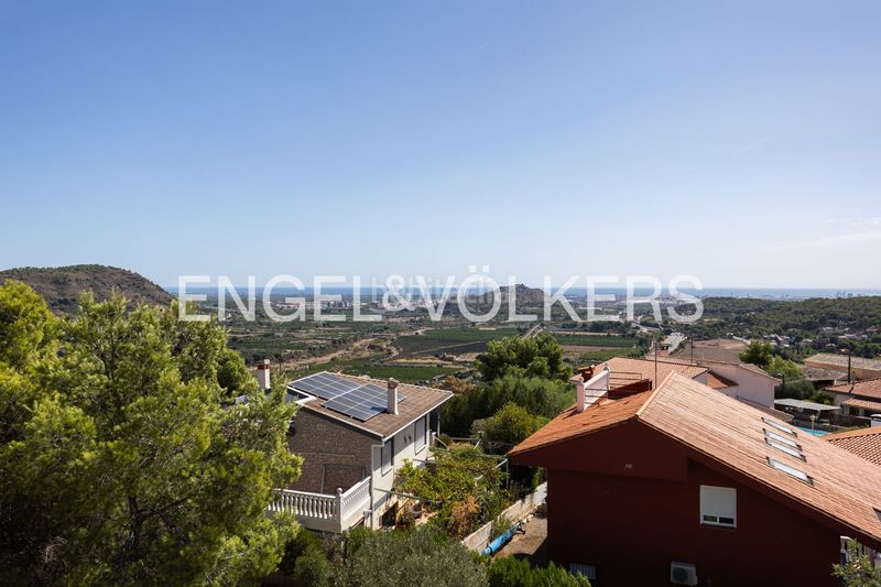 Foto 0a93bbad-76a4-4f7d-9f40-ae6568305700. Casa amb calefacció aparcament piscina a Gilet