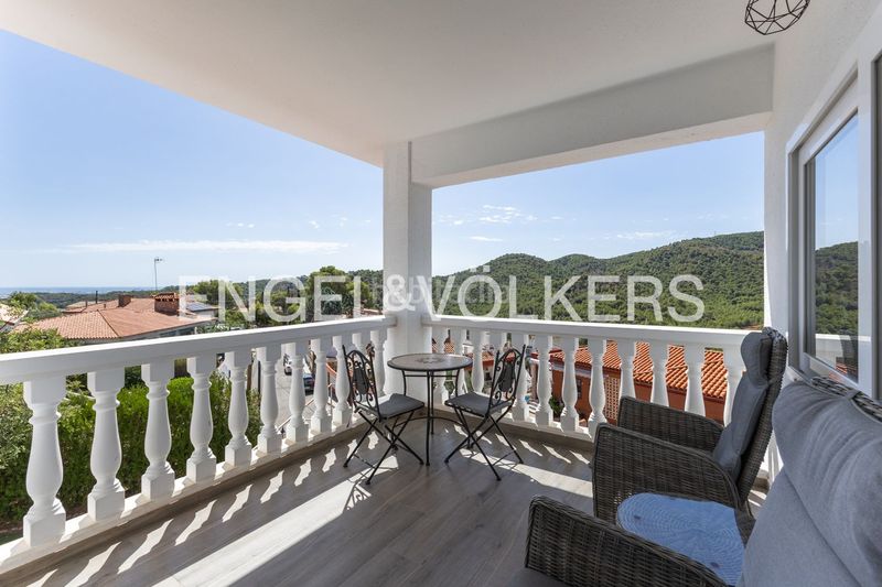 Foto 0d8714d8-26fc-4658-89fe-89ba0555835e. Casa amb calefacció aparcament piscina a Gilet