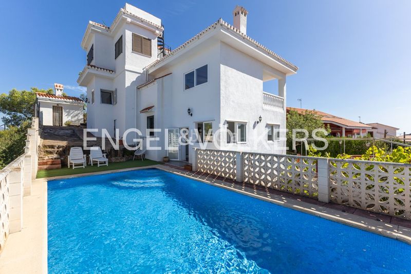 Foto d699d4b1-f111-42ab-b286-3f1fd4cace59. Casa amb calefacció aparcament piscina a Gilet