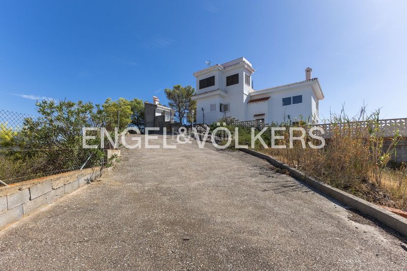 Foto e17d312e-9e1e-4209-ade9-f74f2a2ee7dd. Casa amb calefacció aparcament piscina a Gilet