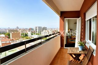 Lloguer Pis  Carrer d'amadeu de savoia. Magnifica vivienda en mestalla