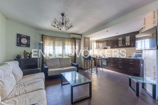 Pis a Na Rovella - Hermanos Maristas. Vivienda reformada en planta 11 con grandes vistas y garaje incl