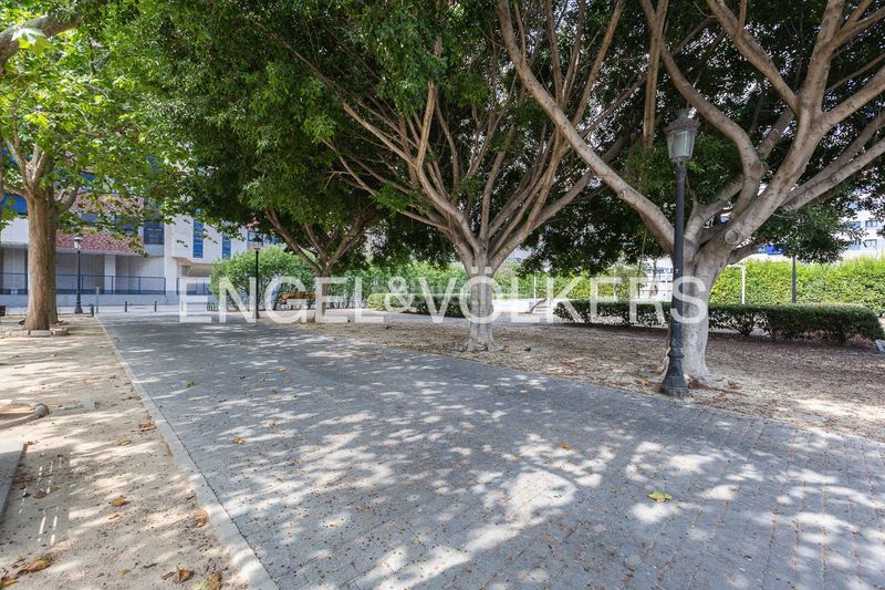 Foto 2380c78f-0e5d-4c90-90b4-29d15b1a993a. Alquiler piso práctica vivienda con garaje en urbanización valturia en Valencia