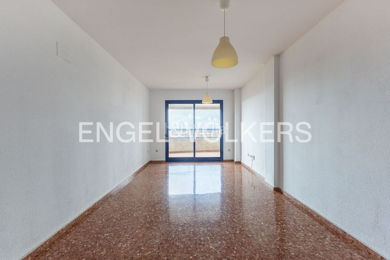 Foto 3257267e-3134-4835-a33e-a11ae703b5ac. Alquiler piso práctica vivienda con garaje en urbanización valturia en Valencia