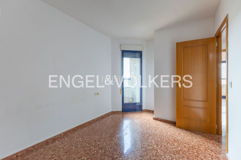 Foto 6e763114-c870-4417-8156-f31649ed8ab1. Alquiler piso práctica vivienda con garaje en urbanización valturia en Valencia