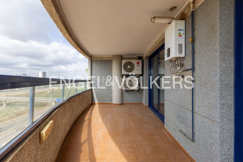 Foto 75869f83-1d48-493f-90f4-8a3794c3fec7. Alquiler piso práctica vivienda con garaje en urbanización valturia en Valencia