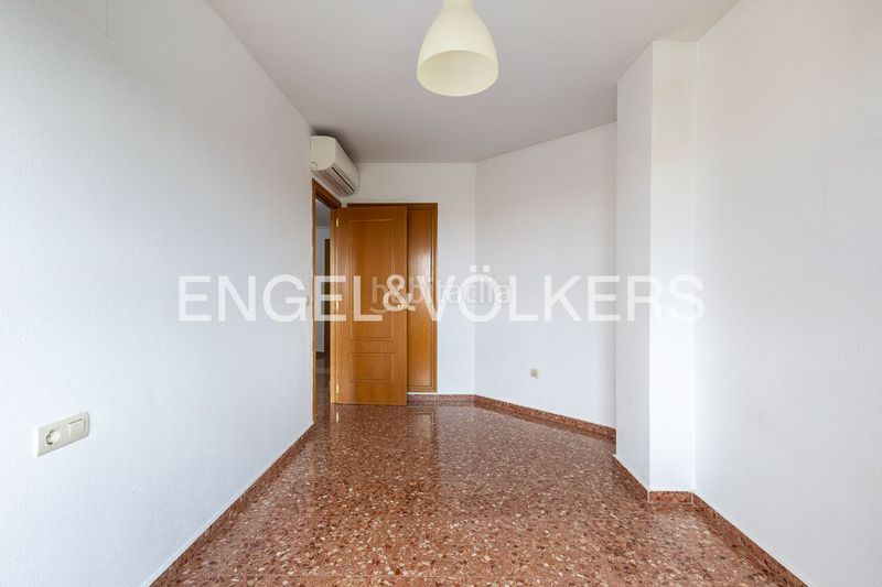 Foto a991d06f-c433-4bb1-a2f1-d1c8de716ace. Alquiler piso práctica vivienda con garaje en urbanización valturia en Valencia