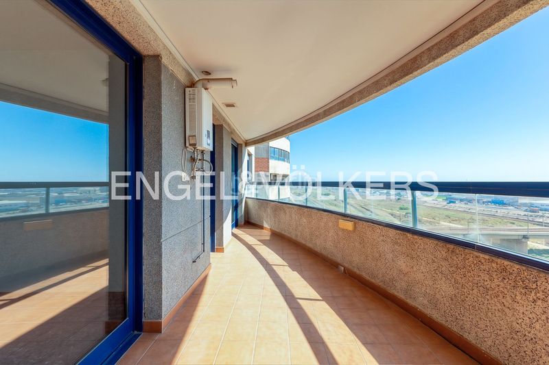 Foto bcacdf25-bb4a-4626-bcaa-13d49f4a5a33. Alquiler piso práctica vivienda con garaje en urbanización valturia en Valencia