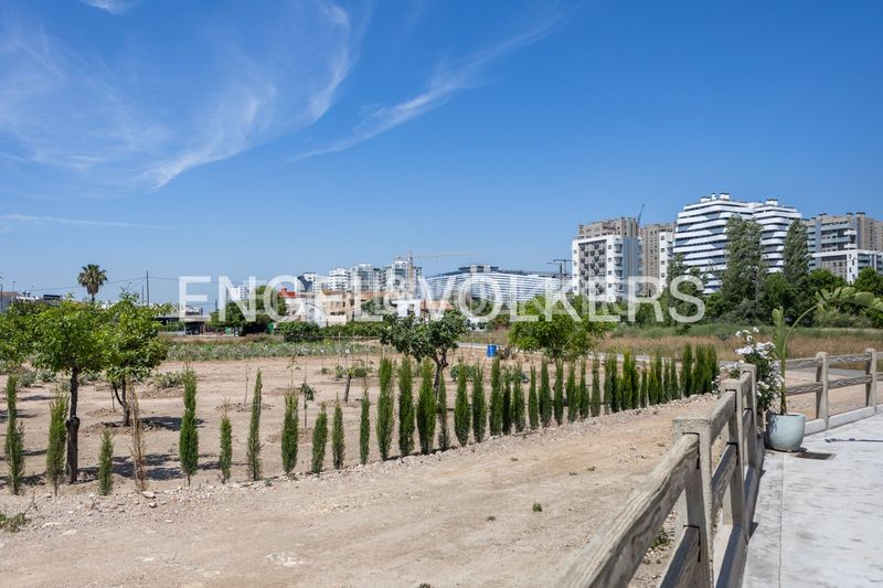Foto 6d34d7e6-8f4b-44ba-9d62-9c500142036c. Casa amb calefacció aparcament a La Punta Valencia