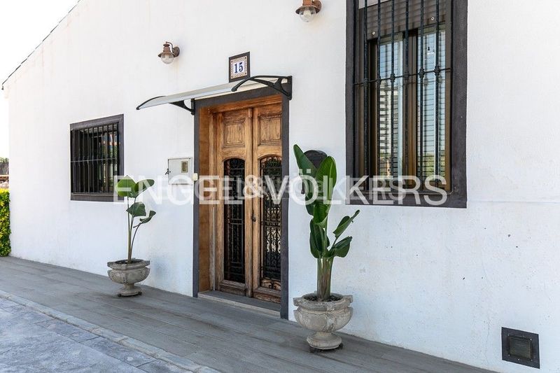 Foto c9927171-43d0-4374-abb5-797cacfef5ab. Casa amb calefacció aparcament a La Punta Valencia