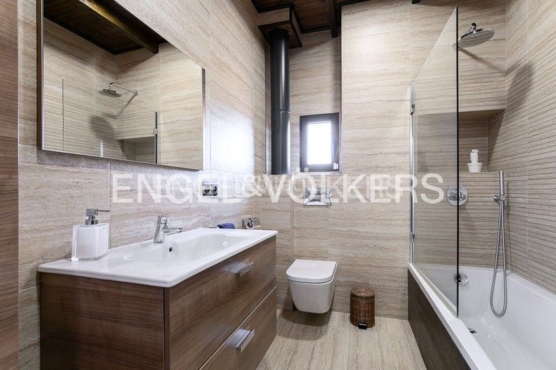 Foto eca6e540-0dce-4c8c-9357-0f80671c37a5. Casa amb calefacció aparcament a La Punta Valencia