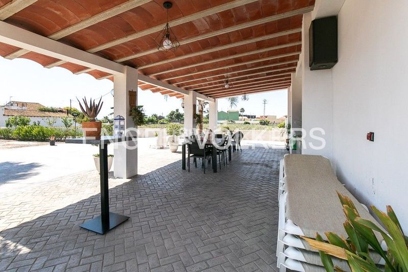 Foto f7844972-7442-40fd-860e-9933673baeec. Casa amb calefacció aparcament a La Punta Valencia