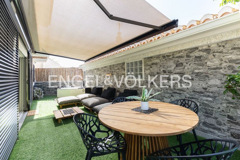 Foto 1f33fc8b-6869-4e88-8175-72d52137d36a. Casa adossada amb calefacció aparcament piscina a Cullera