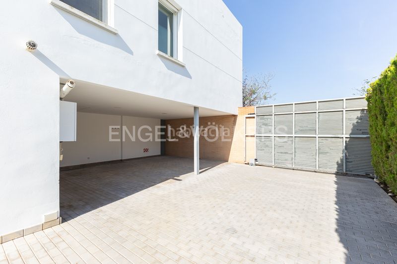 Foto 5679d19f-e047-4992-9a29-28827516d35a. Lloguer casa amb calefacció aparcament piscina a Bétera