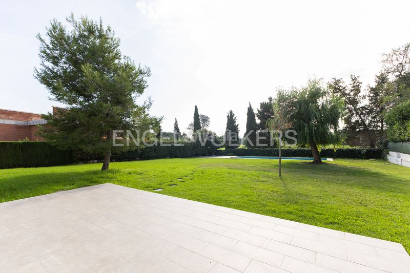 Foto bad1daf9-8d8b-424c-b4c0-df1259550f79. Lloguer casa amb calefacció aparcament piscina a Bétera