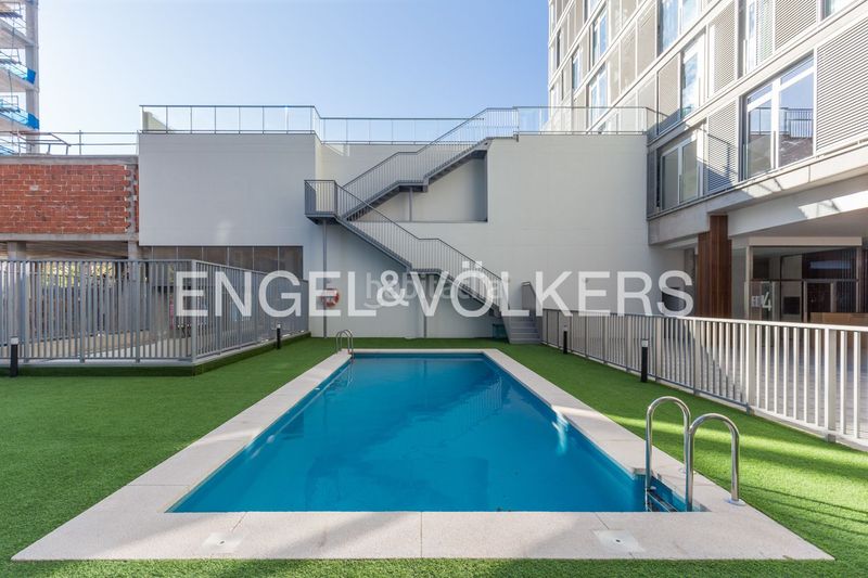 Foto 8cef66b4-4a0a-4a78-b974-1f245fd23c9e. Pis amb calefacció aparcament piscina a Malilla Valencia