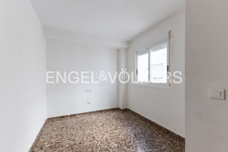 Foto 59a8dfdb-bcb0-45f5-8d7c-12f24fb016d1. Casa adossada amb calefacció aparcament piscina a Sagunt