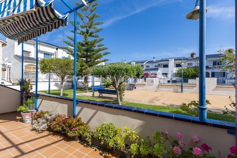 Foto 59cd6290-437c-48ba-b47d-37603cb96b34. Alquiler casa adosada adosado para corta estancia en canet den berenguer en Canet d´en Berenguer