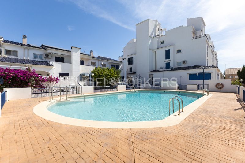 Foto f38582cd-fa99-4237-9c9c-805ccccb6142. Alquiler casa adosada adosado para corta estancia en canet den berenguer en Canet d´en Berenguer