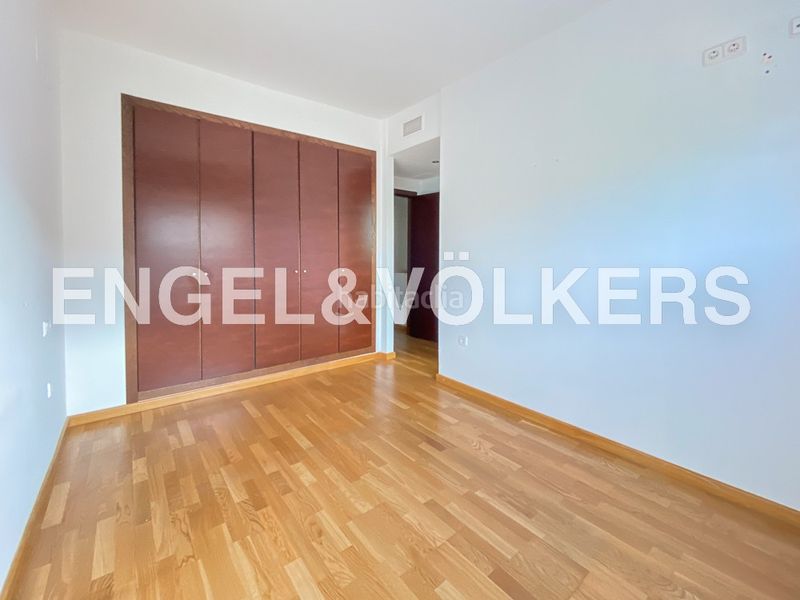 Foto b66fbdc6-e82b-42c1-8d8c-89fdd3ad5bed. Affitto casa a schiera con riscaldamento parcheggio piscina in Bétera