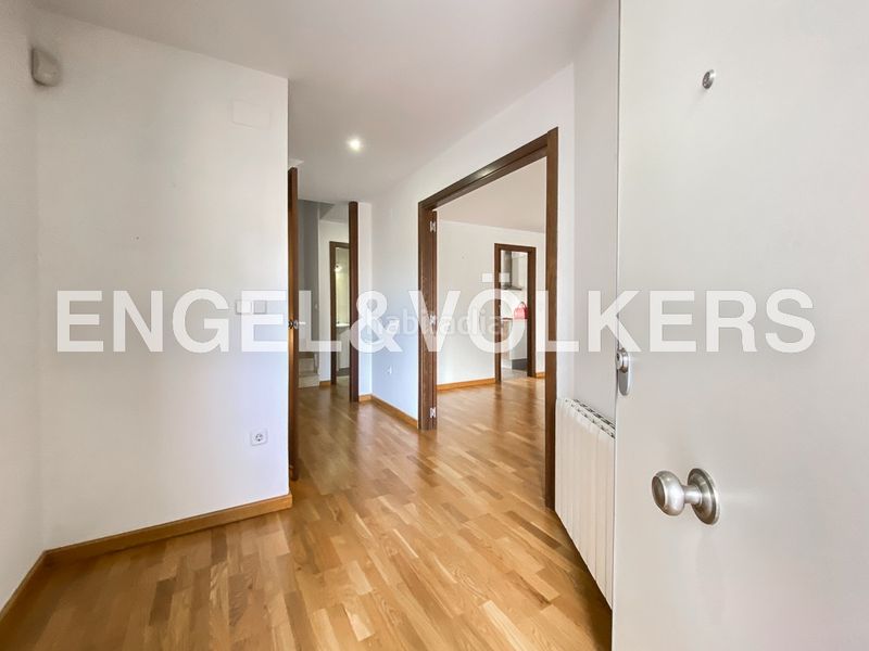 Foto ed37e0e3-488a-4a74-9d17-7237d7c651f9. Lloguer casa adossada amb calefacció aparcament piscina a Bétera