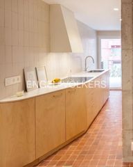 Location Appartement à Malilla. Moderno piso con parking en malilla