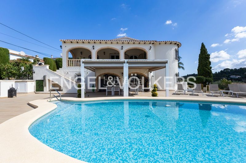 Foto 0e6e453b-e4a0-4aa8-905c-210e9dcdb348. Haus mit heizung parking pool in Orba