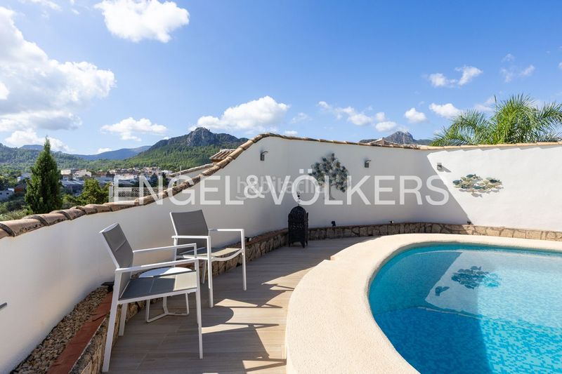 Foto 59e94dd9-6d35-45e0-b4c7-2adbc4e24729. Haus mit heizung parking pool in Orba