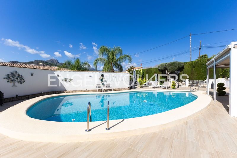 Foto ef147a37-618e-4eea-bafe-397b6c4441b1. Haus mit heizung parking pool in Orba