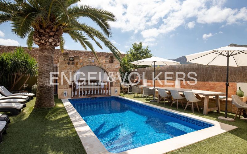 Foto 5adcf453-cf19-41bb-bcc1-2d22d6299314. Casa amb calefacció piscina a Xaló