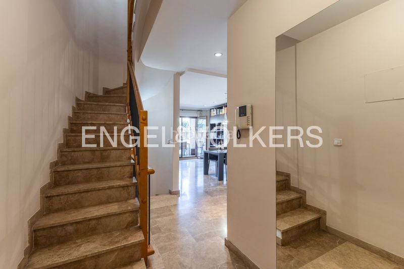 Foto a6bab5eb-3e0a-4bf0-93e7-bb144075138d. Casa adossada amb calefacció aparcament piscina a Valencia