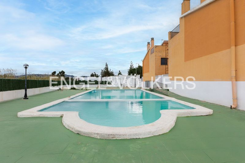 Foto 05ad89cb-da17-4b3b-98f5-df22a6ec7f06. Casa adossada amb calefacció piscina a Poblets (els)