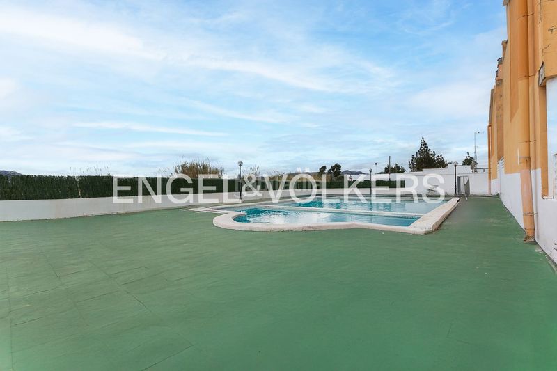 Foto 1df95783-9df7-4af6-acd7-e3592856ca9f. Casa adossada amb calefacció piscina a Poblets (els)