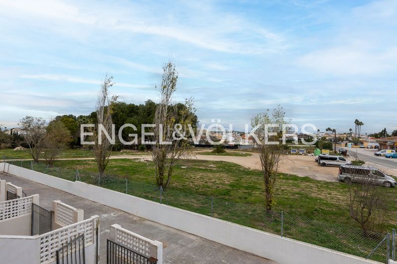 Foto 76d1d7e2-fa7c-4dfa-863b-9f263d4612df. Casa adossada amb calefacció piscina a Poblets (els)