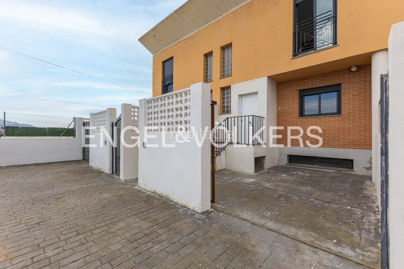 Foto d6283f24-5929-4322-8843-4cab3f6238f4. Casa adossada amb calefacció piscina a Poblets (els)