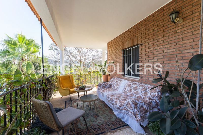 Foto e8069a06-f797-44ca-99fe-134f804f85fd. Casa amb calefacció aparcament a Carcaixent