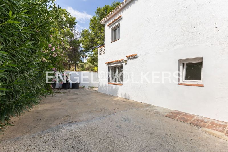Foto d92d5163-3f26-4a3f-97eb-b09ae2f32894. Casa amb calefacció aparcament a Las Rotas / Les Rotes Dénia