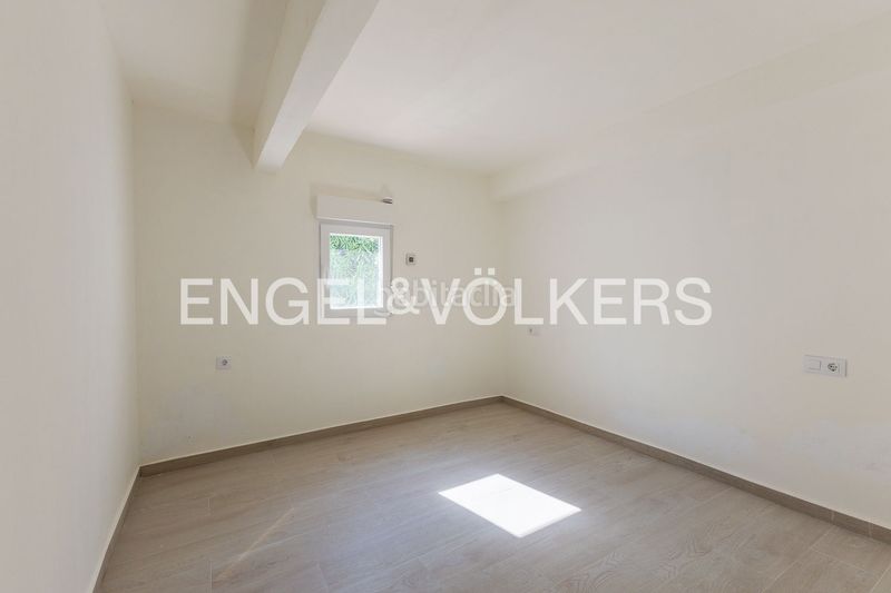 Foto f0f91c5e-1ede-4975-99bd-3b8a652d058a. Casa amb calefacció aparcament a Las Rotas / Les Rotes Dénia