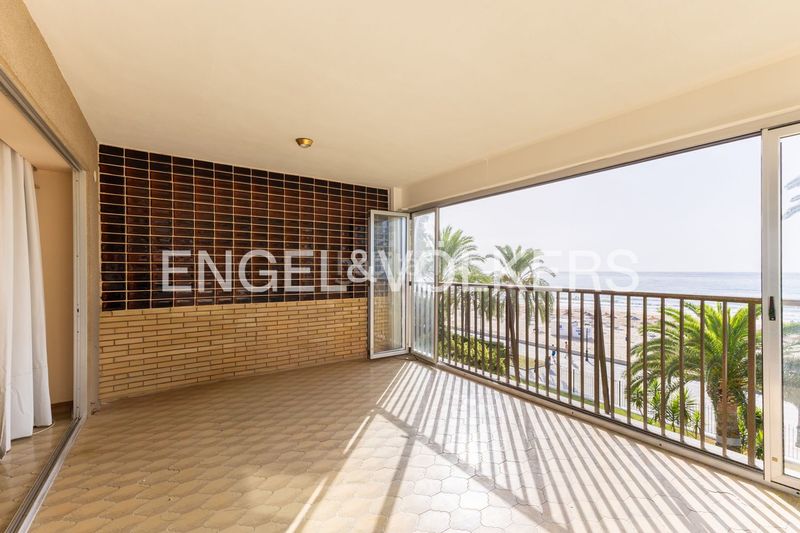 Foto e79451ac-2de6-43eb-9cc4-d3bf88288575. Etagenwohnung mit heizung parking in Voramar Benicasim / Benicàssim
