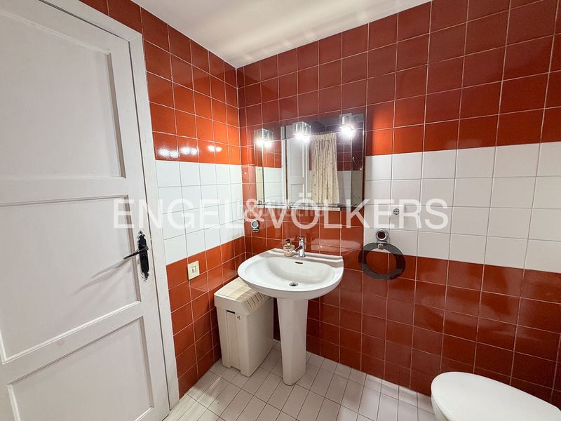 Foto b4bb2621-729e-46f6-aadc-17238b0062c6. Rent flat with heating in Port Saplaya Alboraya
