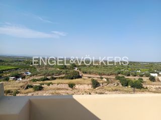 Rent Duplex in Centro. Magnífico ático dúplex con terraza en chiva